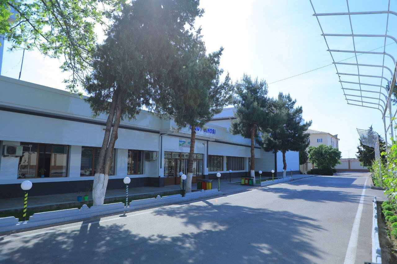 Maktab-internatning zamonaviy binosi
